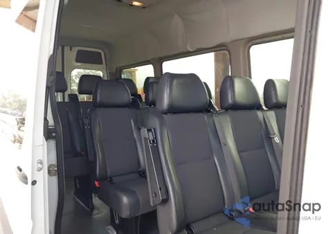 2016 Mercedes-Benz Sprinter 2500 High Roof из США, поврежденный, VIN WDZPE8DD8GP213470